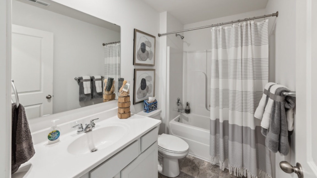 Rossville - bathroom